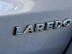 Used 2019  Jeep Grand Cherokee 4d SUV 4WD Laredo at Peters Auto Mall near High Point&comma; NC