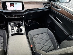 Used 2026  Volkswagen Atlas 2&period;0T SE w&sol;Technology 4MOTION at Peters Auto Mall near High Point&comma; NC