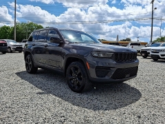  2023 Jeep Grand Cherokee Altitude 4x4 at Peters Auto Mall near High Point, NC