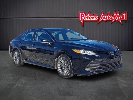 2020 Toyota Camry XLE's photo