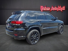 Used 2020 Jeep Grand Cherokee 4d SUV 4WD Laredo at Peters Auto Mall near High Point, NC