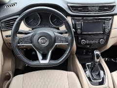 Used 2017  Nissan Rogue 4d SUV AWD SV at Peters Auto Mall near High Point&comma; NC