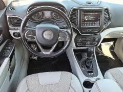 Used 2021  Jeep Cherokee Latitude Lux FWD at Peters Auto Mall near High Point&comma; NC