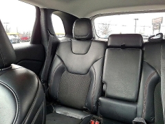 Used 2019  Jeep Cherokee 4d SUV 4WD Trailhawk 3&period;2L at Peters Auto Mall near High Point&comma; NC