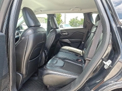 Used 2019 Jeep Cherokee 4d SUV 4WD Latitude Plus 2.4L at Peters Auto Mall near High Point, NC