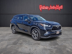  2020 Toyota Highlander 4d SUV FWD XLE at Peters Auto Mall near High Point, NC