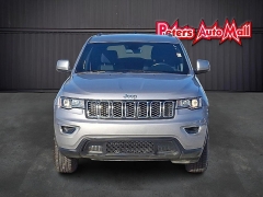 Used 2019  Jeep Grand Cherokee 4d SUV 4WD Laredo at Peters Auto Mall near High Point&comma; NC