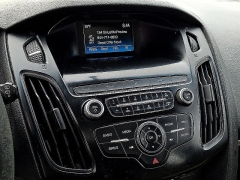 Used 2018  Ford Focus 4d Hatchback SE at Peters Auto Mall near High Point&comma; NC