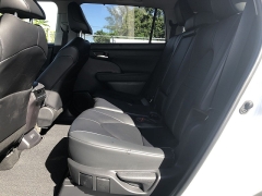 Used 2023  Toyota Highlander XLE FWD at IK Auto Group near Hilo&comma; HI