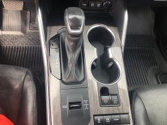 Used 2021  Toyota Highlander Hybrid Platinum AWD at Kama'aina Nissan near Hilo&comma; HI