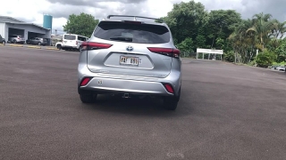 Used 2021  Toyota Highlander Hybrid Platinum AWD at Kama'aina Nissan near Hilo&comma; HI