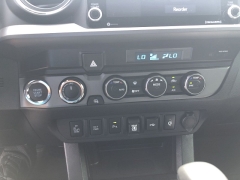 Used 2021  Toyota Tacoma 4WD Double Cab 6' Bed V6 AT &lpar;Natl&rpar; at Kama'aina Nissan near Hilo&comma; HI