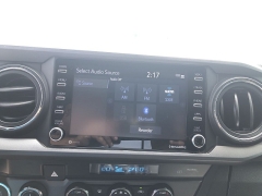 Used 2021  Toyota Tacoma 4WD Double Cab 6' Bed V6 AT &lpar;Natl&rpar; at Kama'aina Nissan near Hilo&comma; HI