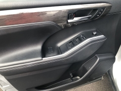 Used 2021  Toyota Highlander Hybrid Platinum AWD at Kama'aina Nissan near Hilo&comma; HI