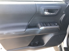 Used 2018  Toyota Tacoma 4WD Double Cab TRD Off-Road Auto at Kama'aina Nissan near Hilo, HI