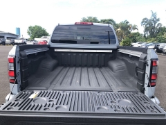 New 2026  Nissan Frontier Crew Cab 4x4 PRO-4X w&sol;R Package at Kama'aina Nissan near Hilo&comma; HI