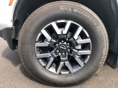 Used 2024  Nissan Frontier Crew Cab 4x4 SL at Kona Nissan near Kailua Kona&comma; HI