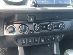 Used 2020  Toyota Tacoma 4WD Double Cab TRD Off-Road Auto at Kama'aina Nissan near Hilo, HI