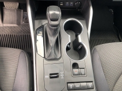 Used 2022  Toyota Highlander L FWD at Kama'aina Nissan near Hilo&comma; HI