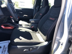 New 2025 Nissan Frontier Crew Cab 4x4 PRO-4X at Kama'aina Nissan near Hilo, HI