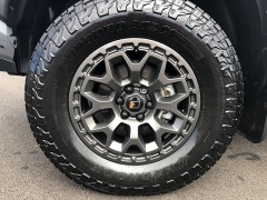 New 2026  Nissan Frontier Crew Cab 4x4 PRO-4X w&sol;R Package at Kama'aina Nissan near Hilo&comma; HI