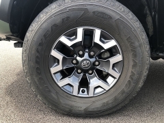 Used 2021  Toyota Tacoma 4WD Double Cab 6' Bed V6 AT &lpar;Natl&rpar; at Kama'aina Nissan near Hilo&comma; HI