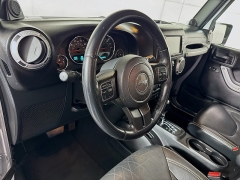 Used 2014  Jeep Wrangler Unlimited 4d Convertible Sahara at Graham Auto Mall near Mansfield&comma; OH