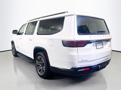 Used 2023  Jeep Wagoneer L Series II 4x4 at Dutro Auto near Zanesville&comma; OH