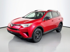 Used 2017  Toyota RAV4 4d SUV AWD LE at Graham Auto Mall near Mansfield&comma; OH