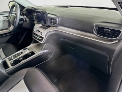 Used 2023  Ford Explorer XLT 4WD at Dutro Auto near Zanesville&comma; OH