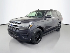 Used 2024  Ford Expedition XLT 4x4 at Dutro Auto near Zanesville&comma; OH