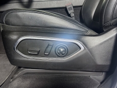 Used 2023  Jeep Wagoneer L Series II 4x4 at Dutro Auto near Zanesville&comma; OH