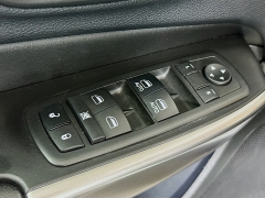 Used 2019  Jeep Cherokee 4d SUV 4WD Latitude Plus 2&period;4L at Graham Auto Mall near Mansfield&comma; OH