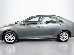 Used 2013  Toyota Camry 4d Sedan XLE at Dutro Auto near Zanesville&comma; OH