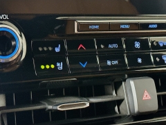 Used 2021  Toyota Highlander Hybrid Platinum AWD at Dutro Auto near Zanesville, OH
