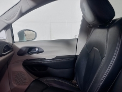Used 2022  Chrysler Pacifica Touring L FWD at Graham Auto Mall near Mansfield&comma; OH
