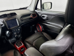 Used 2021  Jeep Renegade Trailhawk 4x4 at Dutro Auto near Zanesville&comma; OH