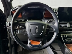 Used 2024  Lincoln Navigator Premiere 4x4 at Graham Auto Mall near Mansfield&comma; OH