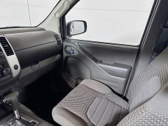 Used 2015  Nissan Frontier 4WD King Cab SV Auto at Dutro Auto near Zanesville&comma; OH