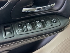 Used 2019  Dodge Grand Caravan 4d Wagon SXT at Graham Auto Mall near Mansfield&comma; OH