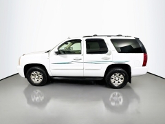 Used 2007  GMC Yukon 4d SUV 4WD SLT-1 at Graham Auto Mall near Mansfield, OH