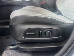 Used 2020  Chevrolet Equinox 4d SUV FWD LT w&sol;2FL at Graham Auto Mall near Mansfield&comma; OH