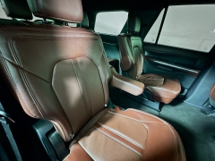 Used 2023  Ford Expedition Limited 4x4 at Graham Auto Mall near Mansfield&comma; OH