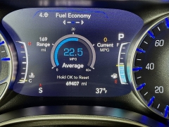 Used 2023  Chrysler Pacifica Touring L FWD at Dutro Auto near Zanesville&comma; OH