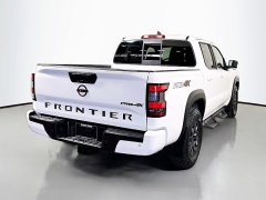 Used 2022  Nissan Frontier Crew Cab 4x4 PRO-4X Auto at Dutro Auto near Zanesville&comma; OH