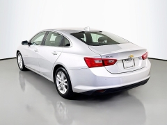Used 2017  Chevrolet Malibu 4d Sedan LT at Dutro Auto near Zanesville&comma; OH