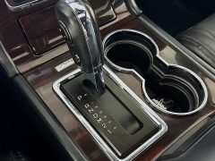 Used 2016  Lincoln Navigator 4d SUV 4WD Reserve at Dutro Auto near Zanesville&comma; OH
