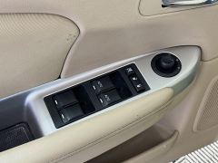 Used 2013  Chrysler 200 2d Convertible Touring at Dutro Auto near Zanesville, OH