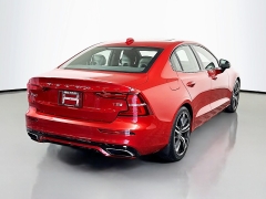 Used 2019  Volvo S60 4d Sedan FWD T5 R-Design at Graham Auto Mall near Mansfield&comma; OH