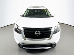 New 2025  Nissan Pathfinder Platinum 4WD at Dutro Auto near Zanesville&comma; OH